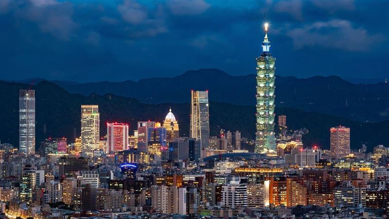 AI爽賺傳產哭哭！台灣經濟兩樣情　惠譽示警信用風險升高